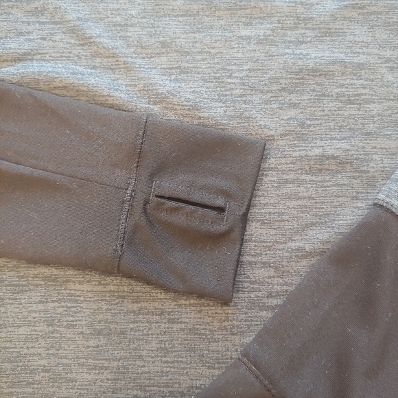 Gray & black athleisure top // Youth size L - Picture 4 of 6